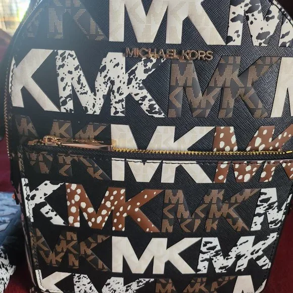 Michael Kors Adina Backpack - Picture 2 of 6